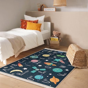 Alfombra con alfabeto espacial, diseño de planetas galácticos para niños, alfombra para sala de juegos, alfombra astral colorida para dormitorio, alfombra decorativa con noche estrellada, decoración para habitación de niños