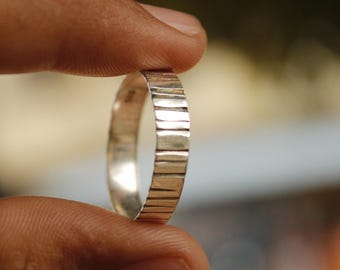 925 Sterling Silber Bandring | Strukturierter Fidget Ring | Handgemachte zierliche Silber Ring | Einzigartiger Designer Schmuck | Kostenloser Versand