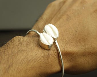 Sterling Silber Kauri Muschel Armreif | Verstellbares Boho Armband