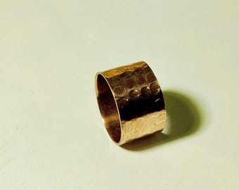 Handgemachter gehämmerter Kupferring - Rustikales breites Band