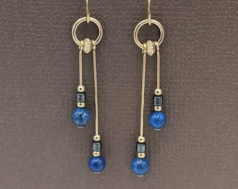 Pendientes de lapislázuli rellenos de oro, pendientes colgantes asimétricos, joyas de piedras preciosas hechas a mano