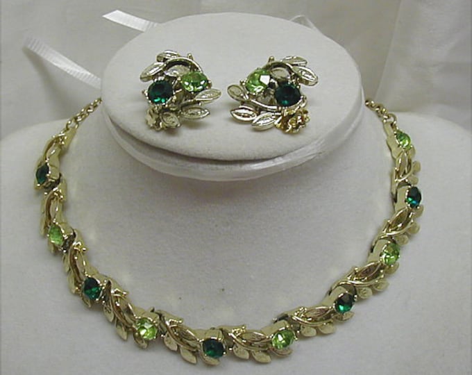Shades of Green Vintage Necklace and Earrings Set Etsy