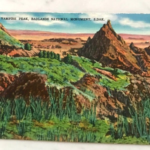 Vintage 1930s UNUSED Linen Postcard - Vampire Peak, Badlands National Monument, South Dakota - Black Hills Novelty & Mfg. Co.