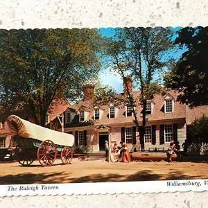 carte postale vintage - The Raleigh Tavern, Williamsburg, Virginie - Town Crier Publishers