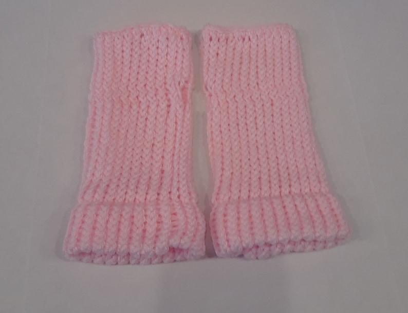 Free Fingerless Gloves/_Ear Warmer Set Loom Knit/_Baby Pink/_Ready to Ship