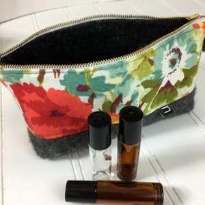 Essential Oil, Cosmetic Clutch - PDF Sewing Pattern