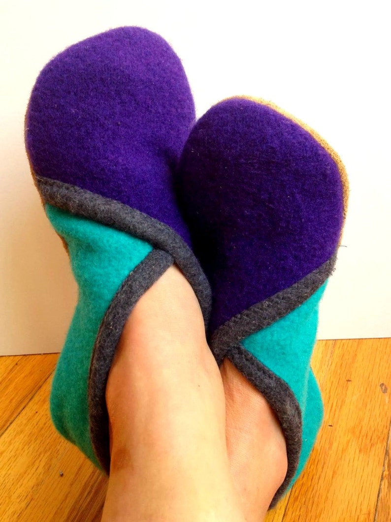 Upcycled Crossover Slippers PDF Pattern Sizes: Youth 13,1-3 Women 4-13 Men 3-12 image 4