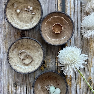 Handgemachte Keramik Ringschalen Set: Wabi-Sabi Schmuckhalter