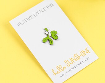 Mistletoe enamel pin - Christmas pin - festive flair - cheeky Christmas pin - Kiss Me Quick - mistletoe pin - stocking filler - secret santa