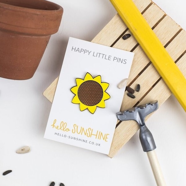 Sunflower enamel pin - garden gift - enamel pin badge - summer vibes - cheerful pin - garden lovers gift - green fingers - happy flower