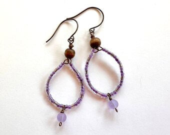 Pendientes de aro morado boho. Joyería hippie. Pendientes Gitanos