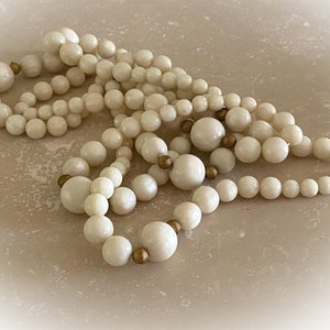 Vintage Rope Length Art Deco Necklace. Extra Long 52 Inches. White and Gold Beads image 6