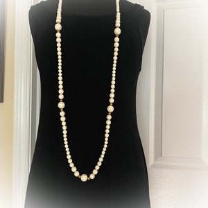 Vintage Rope Length Art Deco Necklace. Extra Long 52 Inches. White and Gold Beads image 2