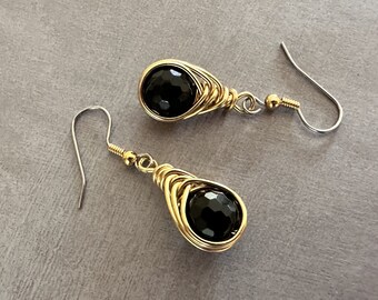 Onyx Herringbone Wire Wrapped Earrings. Hypoallergenic Lightweight Earrings