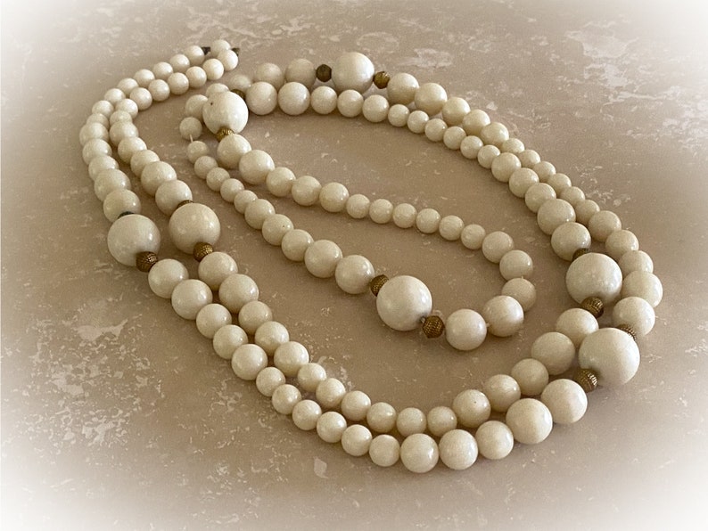 Vintage Rope Length Art Deco Necklace. Extra Long 52 Inches. White and Gold Beads image 7