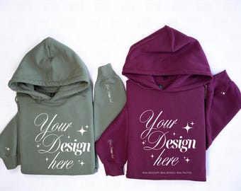 Coppia Gildan 18500 verde militare e marrone mockup / Felpa con cappuccio Duo anteriore + manica mock