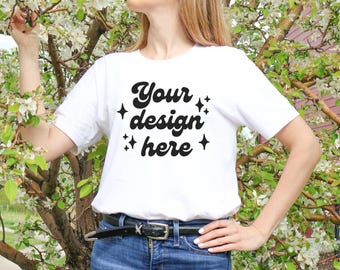 Bella Canvas 3001 ホワイトTシャツ モックアップ | 春シャツ モックアップ | BC 3001 ホワイトTシャツ モックアップ | トレンドのリアルモデル ホワイト 3001 モックアップ