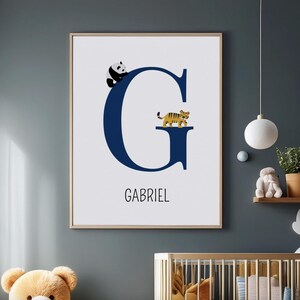 Póster de letras personalizado con animales para habitación infantil