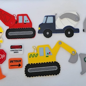 Movable Construction Vehicle Play Set - Construction Worker Finger Puppets - Traffic Signs - Sensory Toy