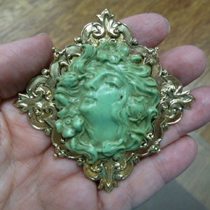 Lady Woman hair blowing in the wind flower flowers in hair all green Cameo on filigree diamond shaped brass pin pendant brooch CL61-2