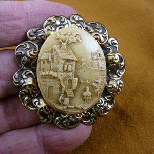 Rebecca at the Well Bible biblical HOUSE home realtor tan Cameo pin pendant scrolled brass brooch pine resin cm58-26