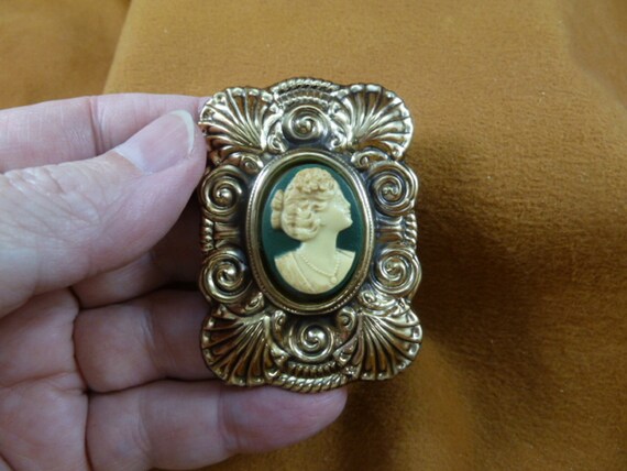 Lady Woman With Face Turned Hair in Bun Green and Ivory Oval CAMEO