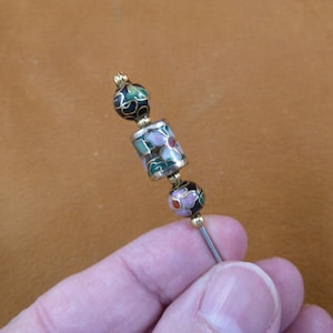 three hunter green CLOISONNE beads pink flower gold tone brass beads hatpin ladies pin hat U402-I