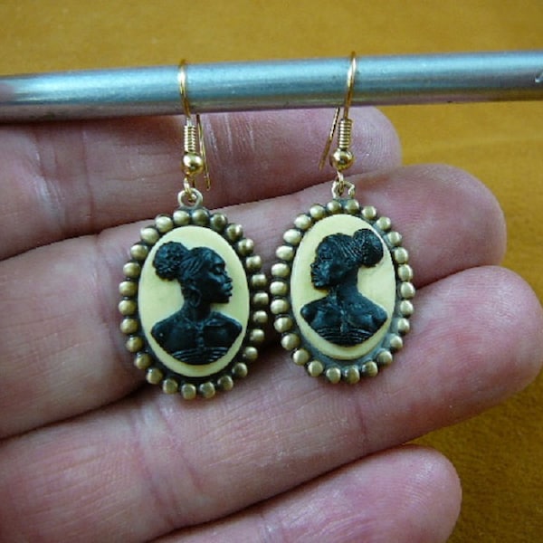 RARE African American LADY black + ivory CAMEO oval brass dangle Earrings jewelry (CAE1-16)