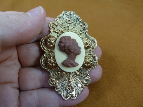RARE African American Woman Profile LADY Ivory Milk Chocolate oval CAMEO brass Pin Pendant jewelry CA2 16