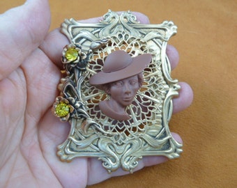 Broche Vintage Style Camée - Buste De Femme Avec Contour émail Noir Et Décor Floral - Occasion - Sans Marque