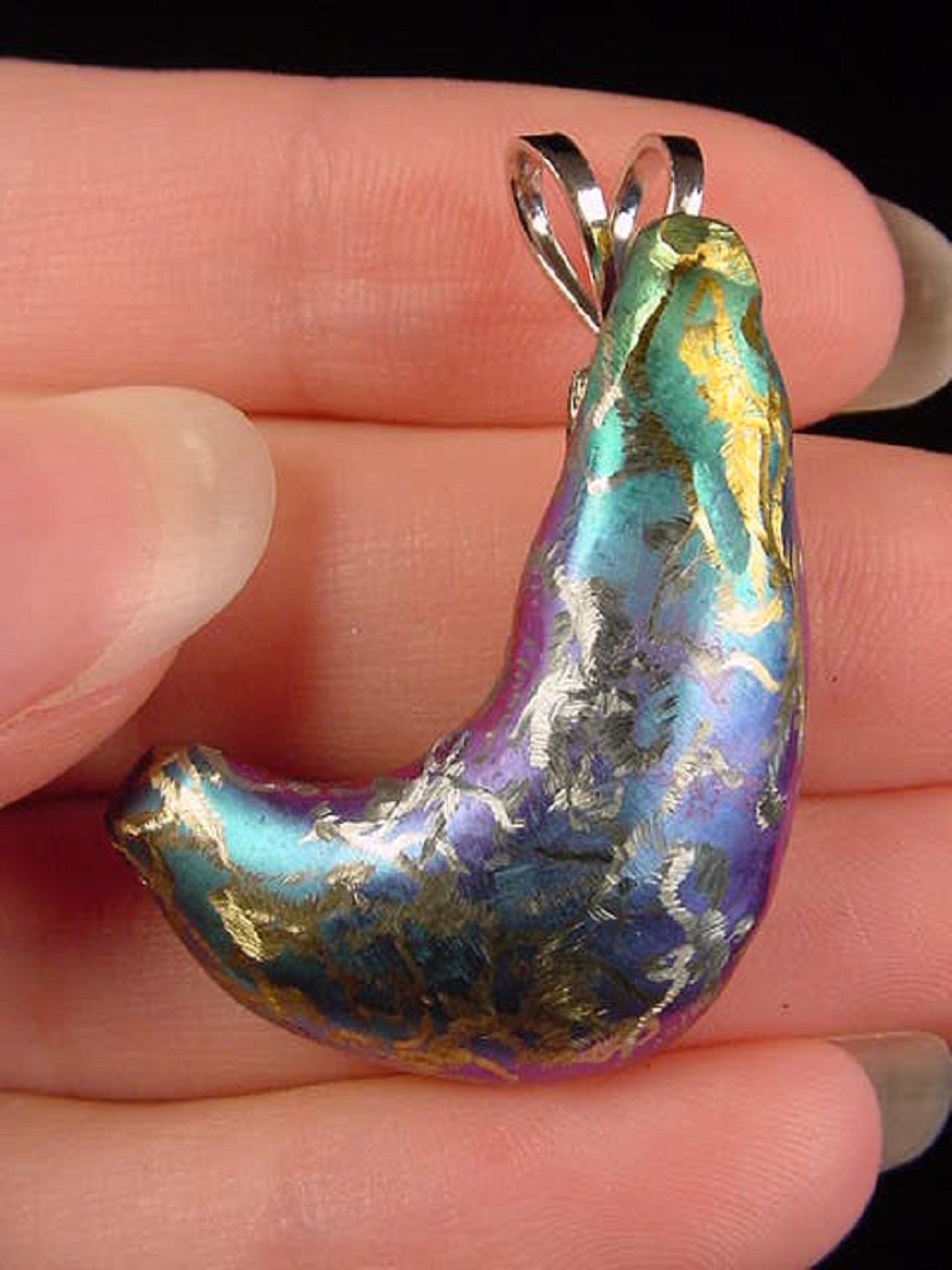 Weird Rare Titanium Polymorph crescent moon blue Rainbow PENDANT Jewelry TP-71