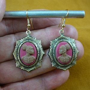 RARE African American LADY brown + dark pink CAMEO octagon shaped brass dangle Earrings jewelry (CAE1-13)