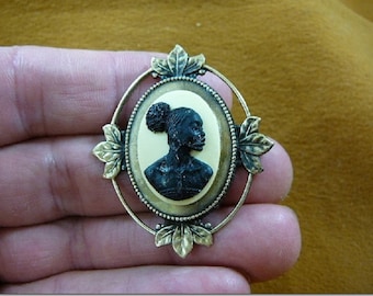 RARE African American LADY black + ivory oval CAMEO brass Pin Pendant jewelry (Ca10-26)