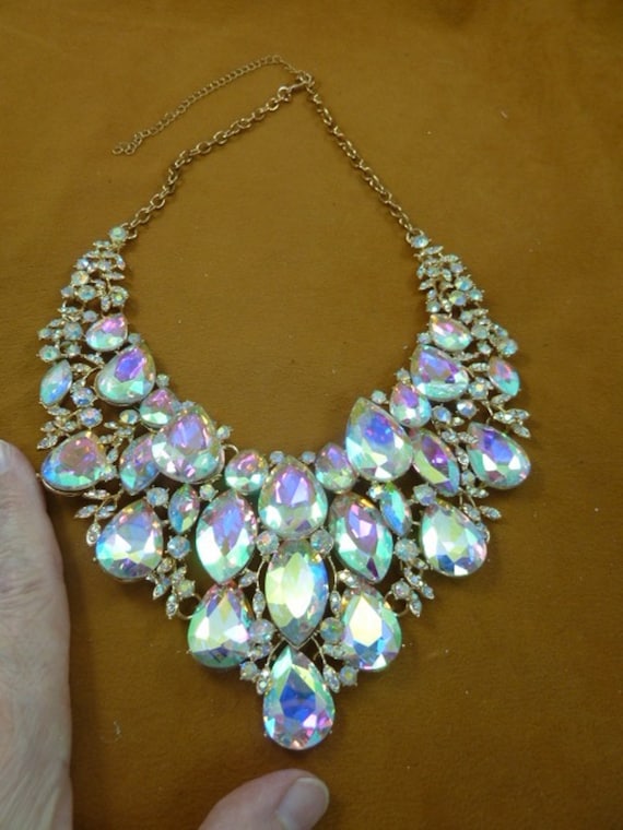 Costume jewelry necklaces with rhinestones discount