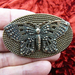 filigree Butterfly I love butterflies bugs bug lover insect textured oval brass pin pendant repro Victorian brooch B-But-203