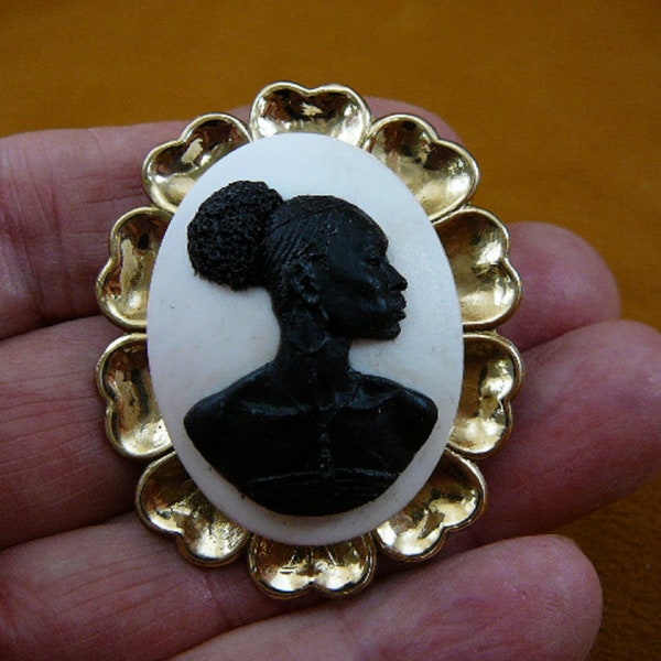 RARE African American Lady Woman black + white oval Cameo brass Pin Pendant jewelry (CA20-70)