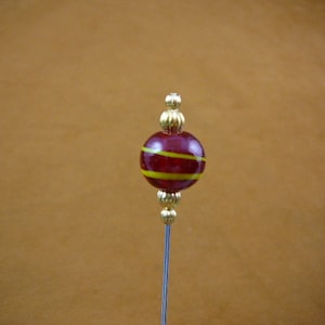 candied apple red yellow swirl striped glass with gold beads hatpin ladies pin hat U283-34