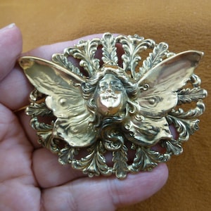little pixie Fairy with butterfly wings design ornate oval brass pin pendant Victorian brooch B-FAIR-4-5