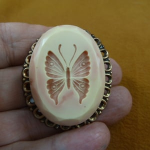 BUTTERFLY love butterflies insect bug ivory CAMEO pin pendant brass brooch cm94-1