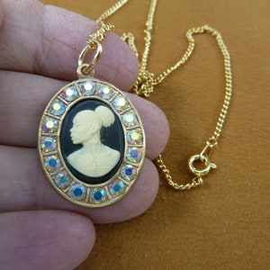 RARE African American Lady Woman ivory + black CAMEO small rhinestone trimmed brass pendant 18&quot; necklace jewelry (CA30-166)