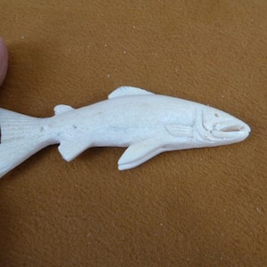 little salmon fish of shed Moose ANTLER figurine Bali detailed carving display love salmon FISH-W17
