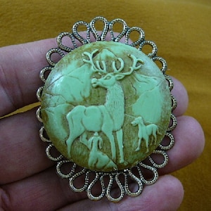 Elk Buck veado com cães de caça na montanha selvagem na caça bronzeado e marfim redondo CAMEO bronze Pin pingente broche jóias CL56-5