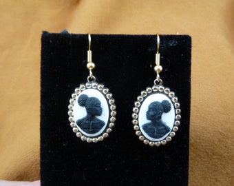 RARE African American LADY black + white CAMEO oval brass dangle Earrings jewelry (CAE1-49)