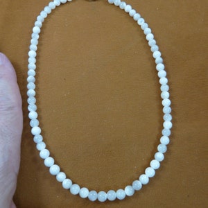 16 inch long dainty 6mm round White Mother of Pearl gemstone Beads beaded Necklace jewelry V457-1