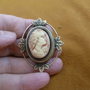 young Girl woman looking up wearing necklace oval ivory pink accent Cameo leaf design brass Pin Pendant Jewelry brooch  CS75-1