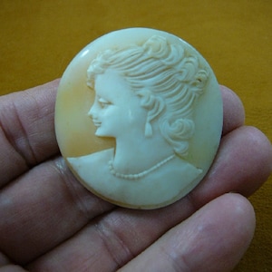 large loose Lady curls hairup facing right round CAMEO carved Italian peach Helmet sea shell unmounted for craft supply jewelry c1470-18
