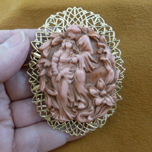 ROMANTIC lovers couple Man and Woman together in garden flower CAMEO pin pendant brass brooch CL43-14