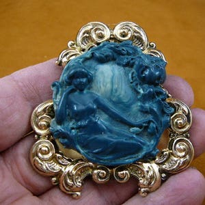 St Paulie girl with vine and flowers blue CAMEO brass Pin pendant Brooch jewelry CL37-13