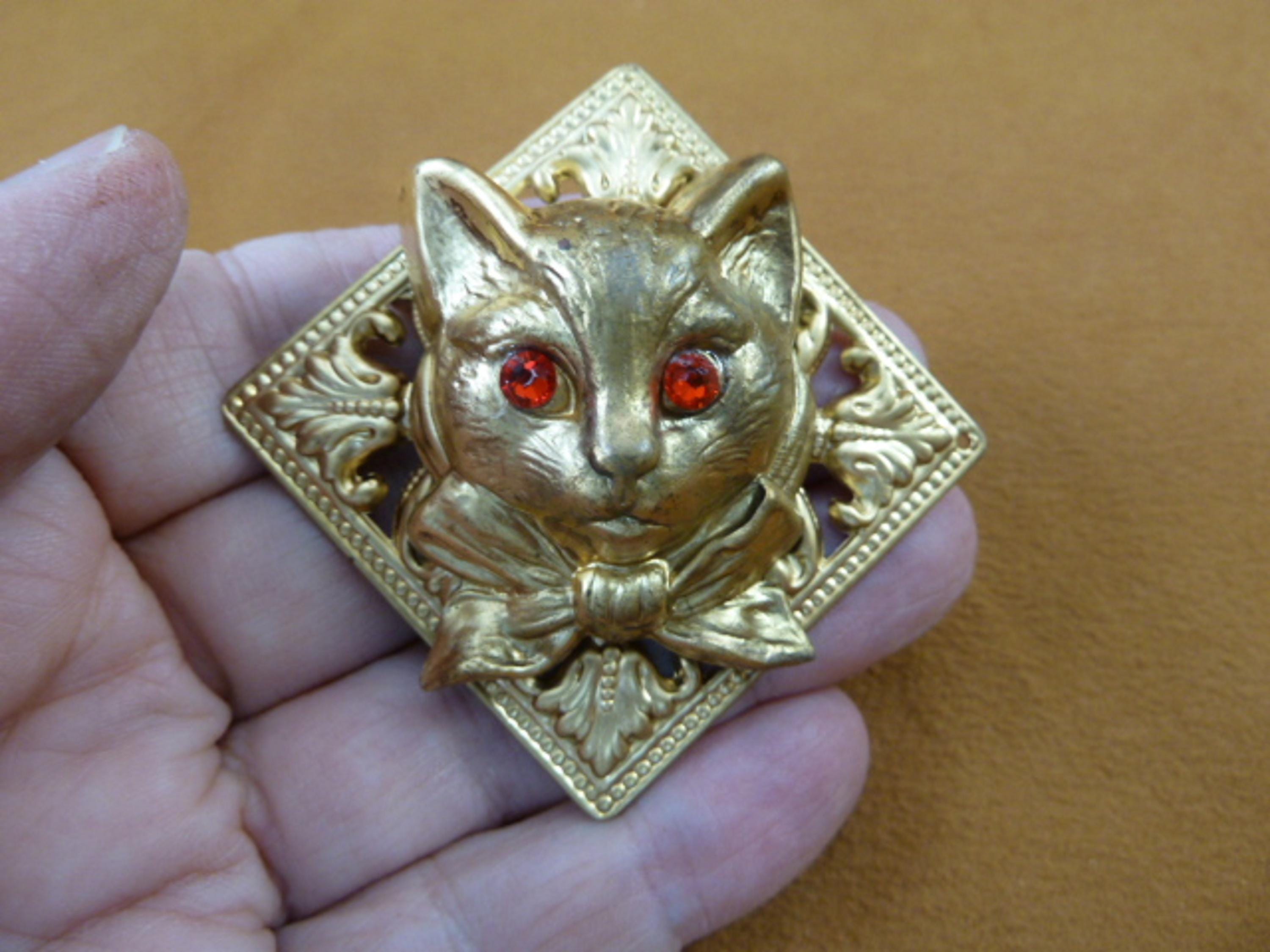 アンティーク猫のブローチ - Etsy 日本