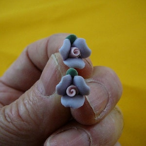 dainty little 3/8&quot; Purple and pink rose flowers roses porcelain stud earrings EE70-22